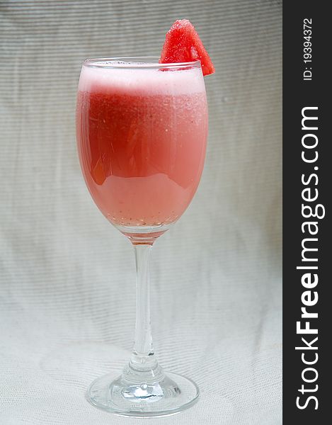 Image of watermelon juice on glass