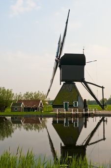 Windmills In Kinderdijk, Netherlands Royalty Free Stock Photography Windmills In Kinderdijk, Netherlands Royalty Free Stock Photography