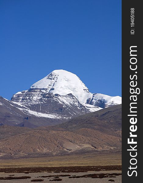 Landscape of snow-capped mountains in the highlands of Tibet