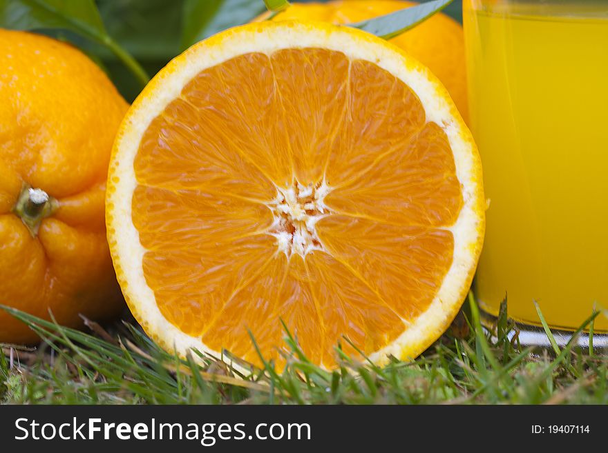 Orange juice, health and balanced diet