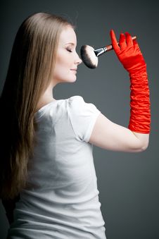 Girl In Gloves With Brush Royalty Free Stock Photography Girl In Gloves With Brush Royalty Free Stock Photography