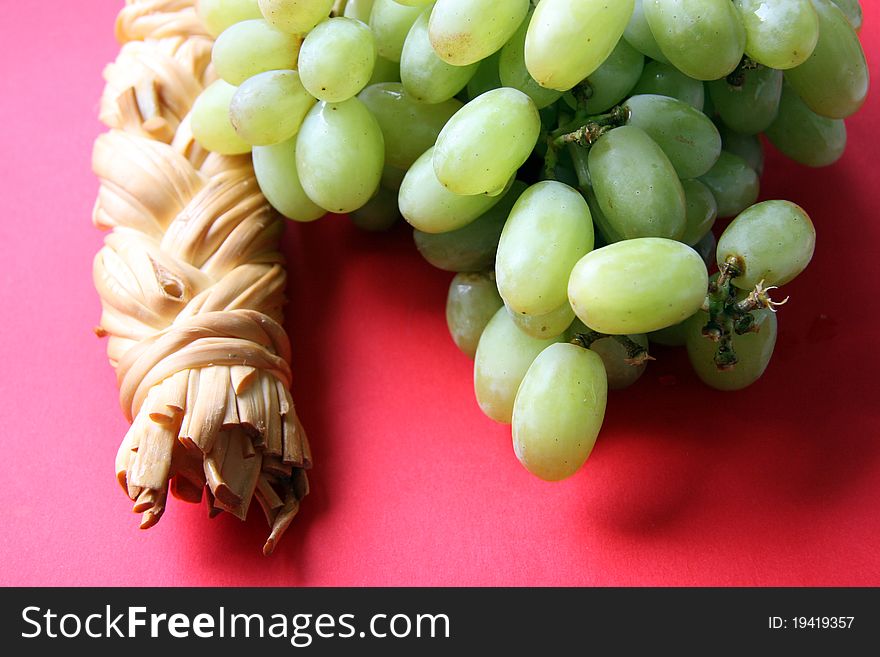 Healthy meal (grapes and cheeses)