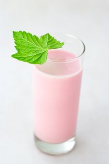 Strawberry Dairy Cocktail Isolated On White Backgr Stock Photography Strawberry Dairy Cocktail Isolated On White Backgr Stock Photography