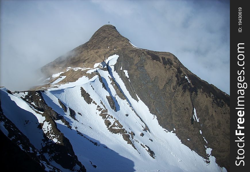 Beautiful alpine Mountain Peak (Switzerland_