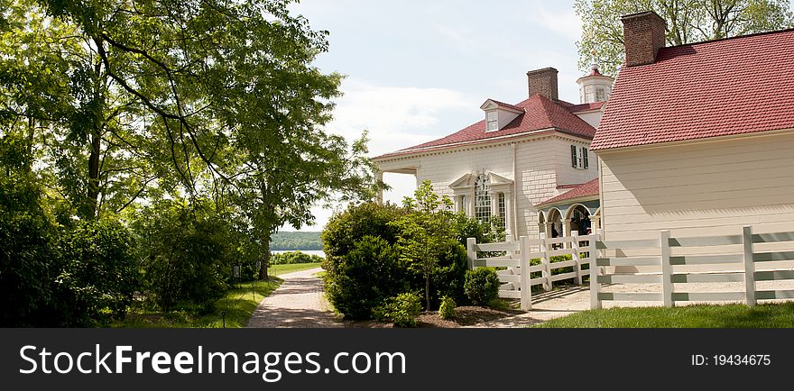 Panorama of the side of the historic colonial home of George Washington, Mt. Vernon, Virginia. Panorama of the side of the historic colonial home of George Washington, Mt. Vernon, Virginia.