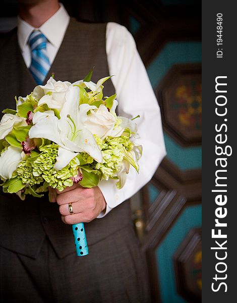 A closeup of a bright wedding bouquet