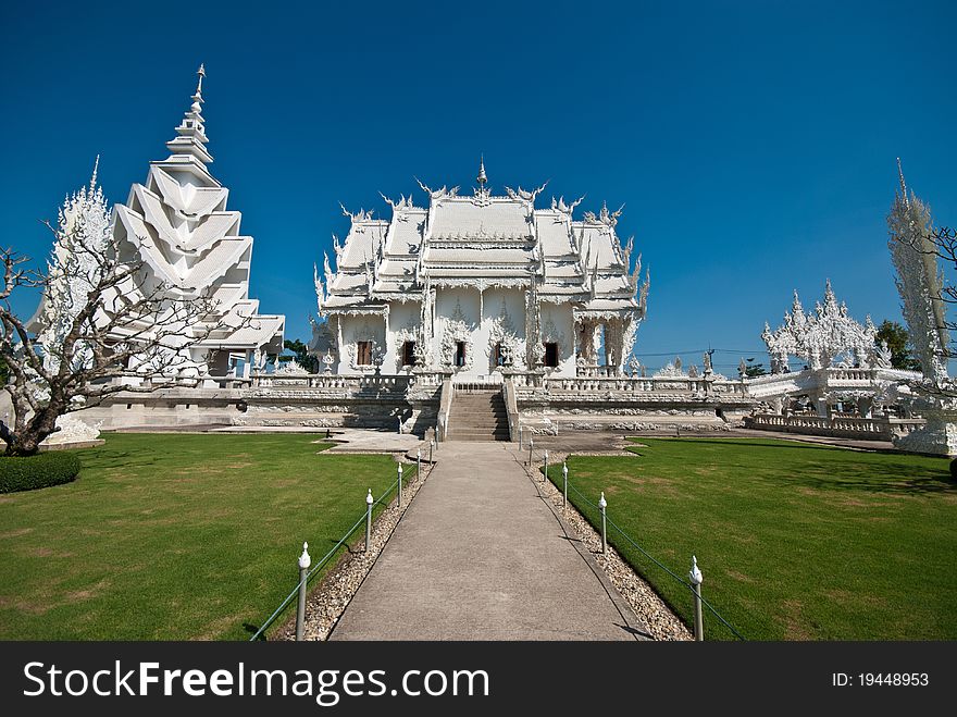 Very famous thai temple in nice composition