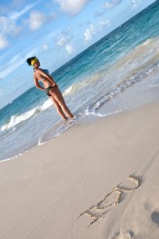Tanned Woman On The Beach With Words I Love You Royalty Free Stock Images Tanned Woman On The Beach With Words I Love You Royalty Free Stock Images