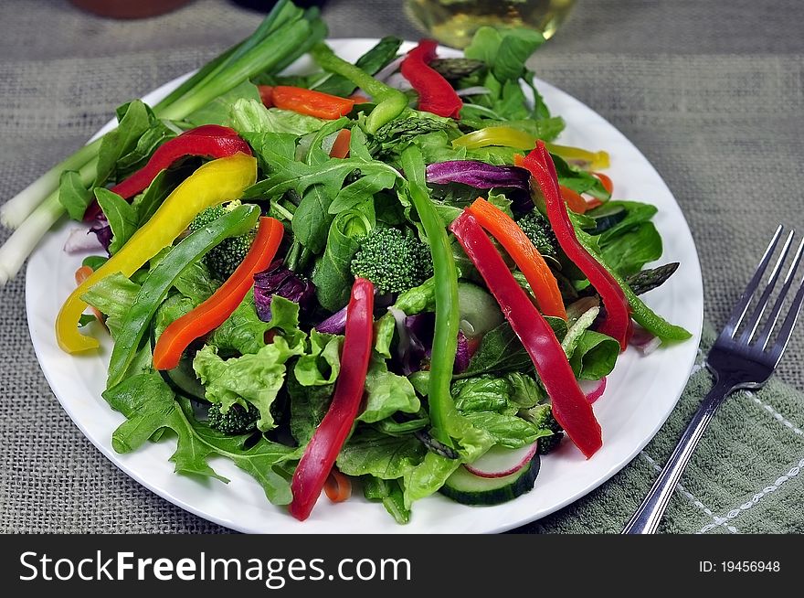 Rich Arugula Salad with Peper Strips