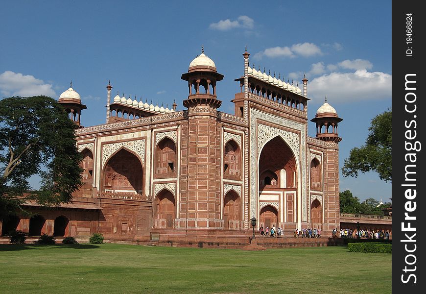 Gate in front of Taj Mahal