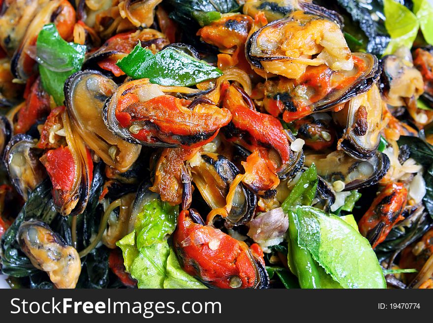 Fresh mussels with Thai herbs
