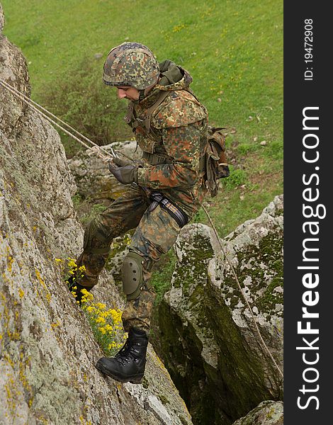 Soldier Rappeling