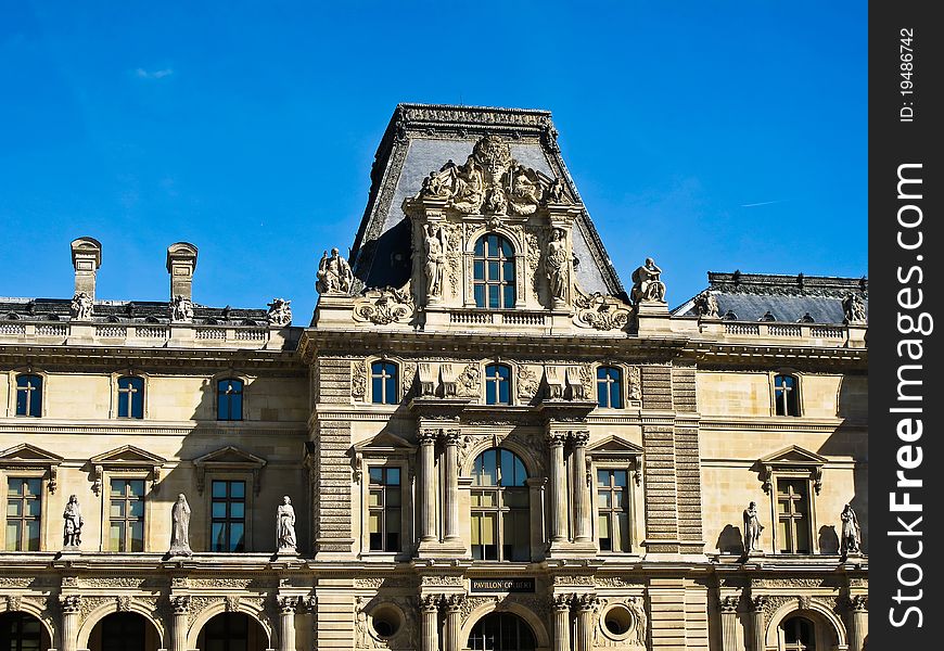 Paris Louvre Museum is a famous art gallery in Paris, France. Paris Louvre Museum is a famous art gallery in Paris, France.