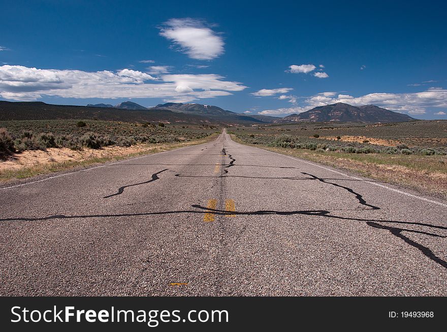 Road 211 to Canyonlands National Park - Needles District, Utah