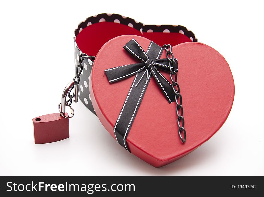 Heart with chain and safety lock