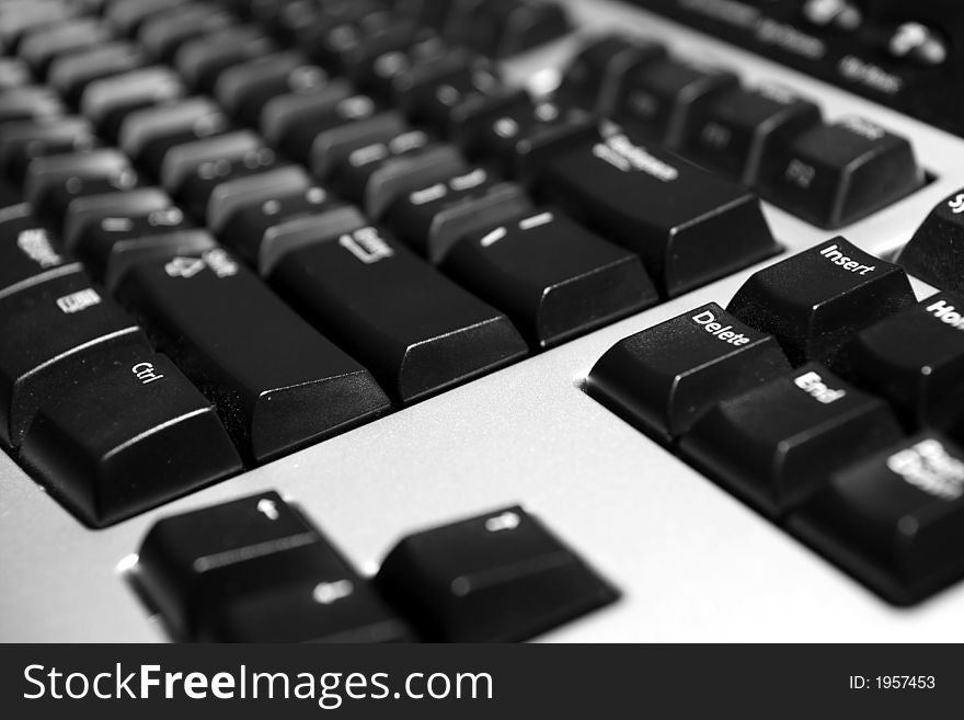 Black & Silver keyboard focused on Start button.