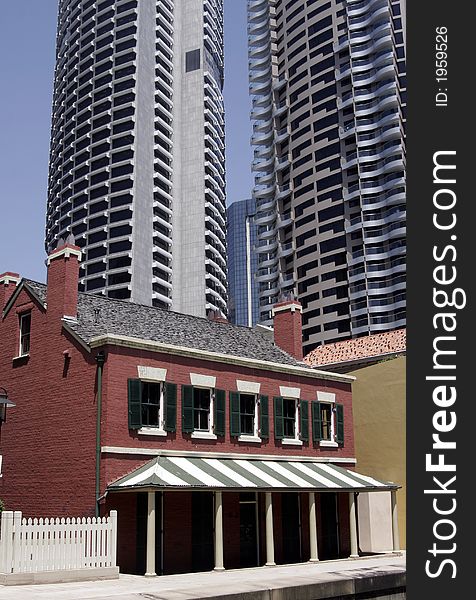Red Brick Stone Town House In Central Sydney, Australia