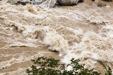 Lijiang: Torrent Of Golden Sand River Royalty Free Stock Photography Lijiang: Torrent Of Golden Sand River Royalty Free Stock Photography