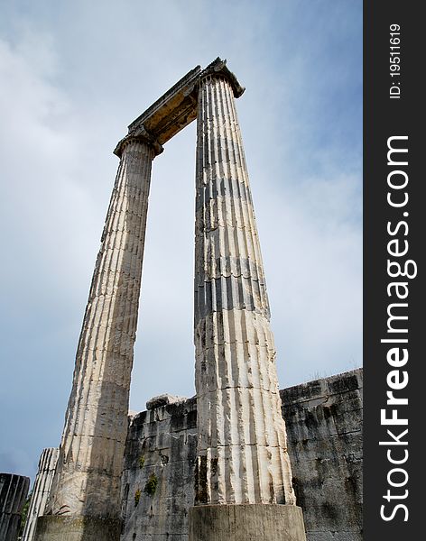 The Apollo Temple in Turkish. The Apollo Temple in Turkish