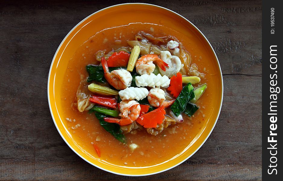 Noodles with powder soup and seafood