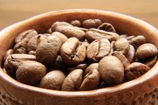 Coffee Grains In A Bowl Royalty Free Stock Photos