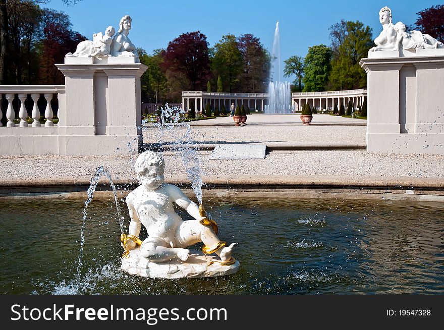 Baroque Fountain in the garden of the Royal palace Het Loo . Apeldoorn, Netherlands . Baroque Fountain in the garden of the Royal palace Het Loo . Apeldoorn, Netherlands .