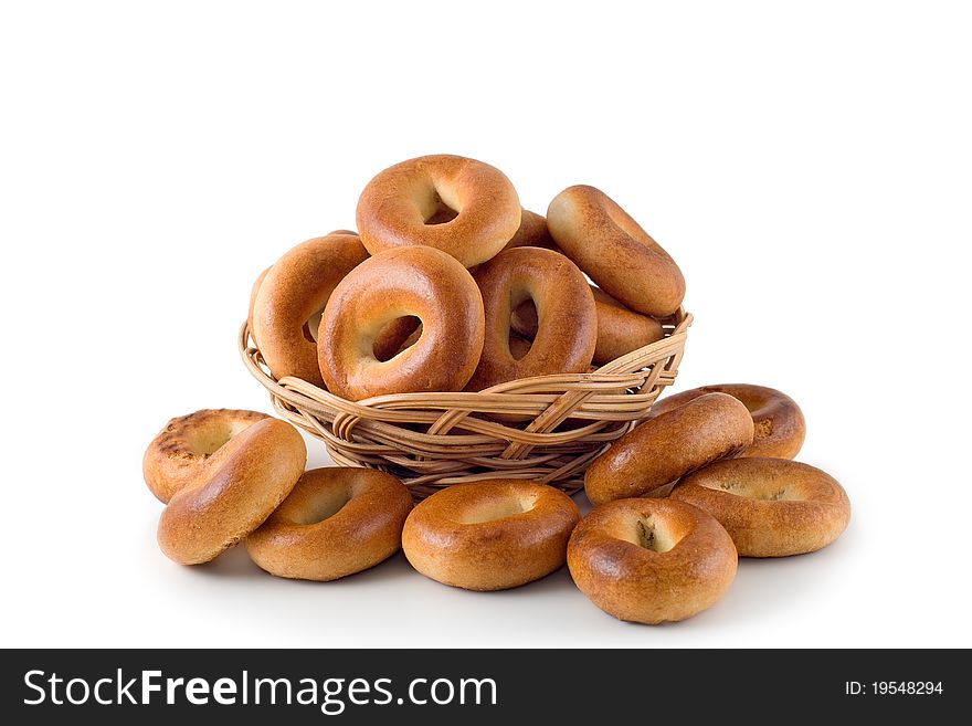 Ring-shaped cracknel lays in a woven basket