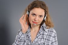 Female Customer Service Representative In Headse Female Customer Service Representative In Headse