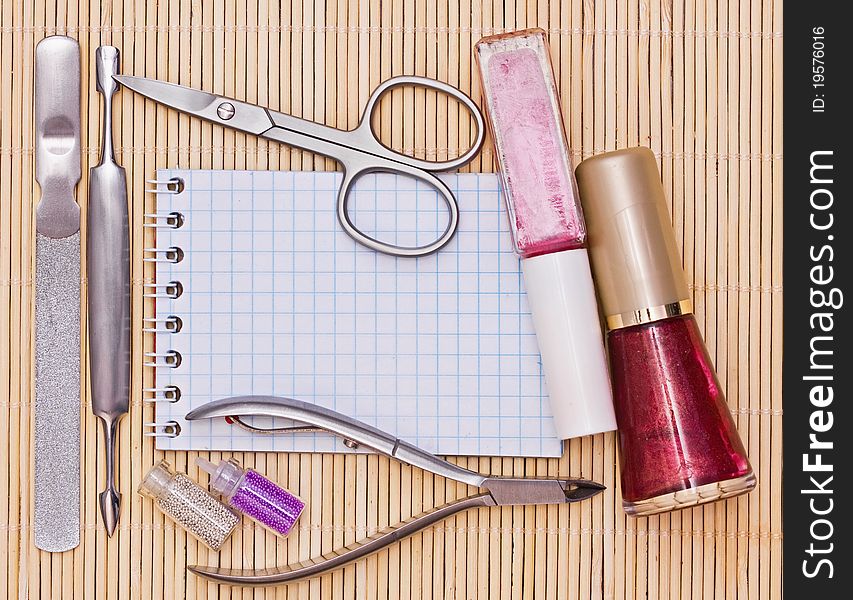 Accessories to manicure