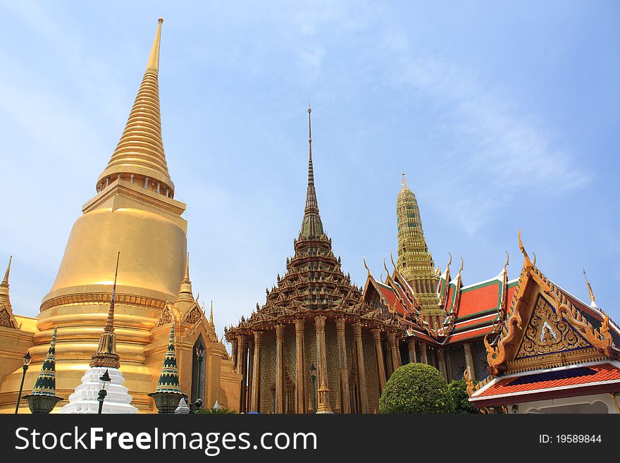 Bangkok's most famous landmark was built 1782. Within the palace complex are several impressive buildings including Wat Phra Kaeo (Temple of the Emerald Buddha) A royal chapel, Wat Phra Kaeo contains a small and beautiful Emerald Buddha, dating back to the 14th century and is greatly revered. The robes on the Buddha are changed with the seasons by HM King of Thailand and forms an important ritual in the Buddhist calendar. Bangkok's most famous landmark was built 1782. Within the palace complex are several impressive buildings including Wat Phra Kaeo (Temple of the Emerald Buddha) A royal chapel, Wat Phra Kaeo contains a small and beautiful Emerald Buddha, dating back to the 14th century and is greatly revered. The robes on the Buddha are changed with the seasons by HM King of Thailand and forms an important ritual in the Buddhist calendar.