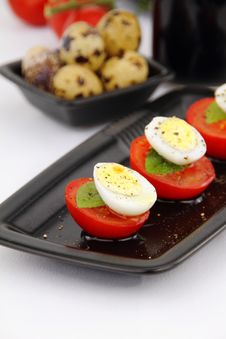 Quail Eggs And Tomatoes Royalty Free Stock Image Quail Eggs And Tomatoes Royalty Free Stock Image