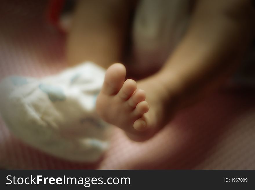 This feet was taken when the baby is about 1 month old. This feet was taken when the baby is about 1 month old