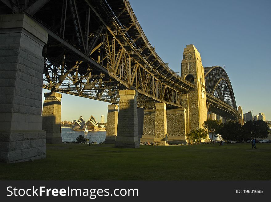 Harbor Bridge and Opera House in Sydney, photo taken from North Sydney