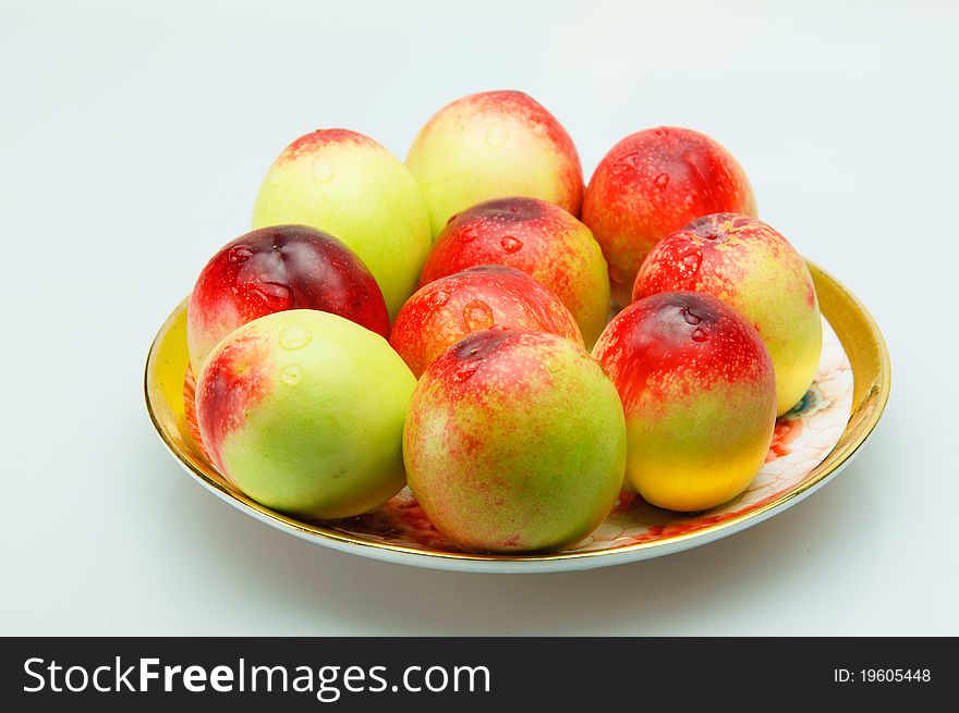 The fresh nectarine, the color change is quite rich.