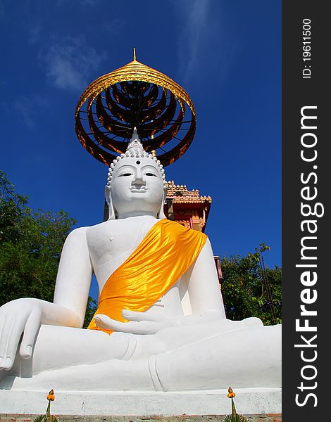 The Big White Buddha in thailand temple