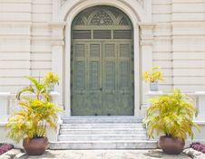 Old Door In Thailand Located In Grand Palace Royalty Free Stock Photography Old Door In Thailand Located In Grand Palace Royalty Free Stock Photography