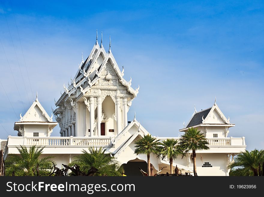 The white temple in thaialnd is best architecture.
