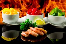 Grilled Prawns Over Flames Royalty Free Stock Photography Grilled Prawns Over Flames Royalty Free Stock Photography