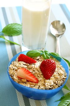Oats And Strawberry In Bowl And Glass Of Milk Royalty Free Stock Photo Oats And Strawberry In Bowl And Glass Of Milk Royalty Free Stock Photo