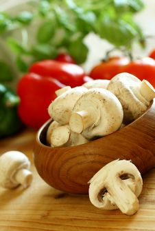 Fresh Mushrooms In Wooden Bowl Royalty Free Stock Image Fresh Mushrooms In Wooden Bowl Royalty Free Stock Image