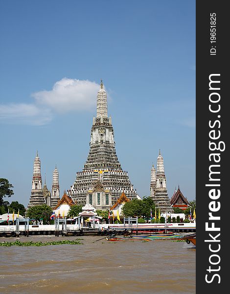 Arun temple, temple of dawn, Historical thais temple. Arun temple, temple of dawn, Historical thais temple