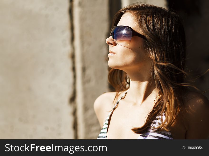 Fashion woman portrait wearing sunglasses