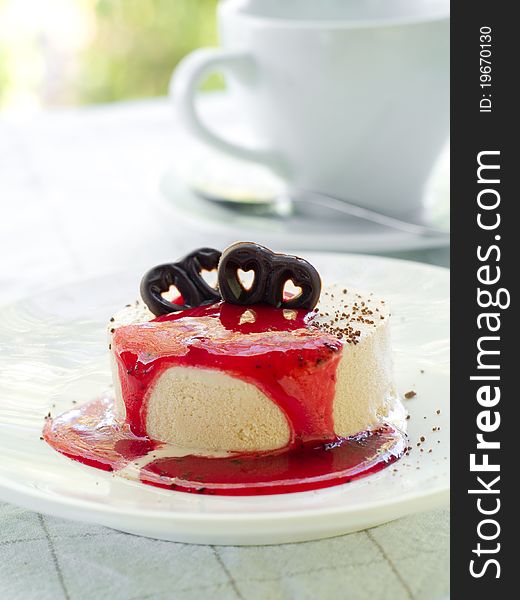 Vanilla ice cream with fresh strawberry.  Selective focus. Vanilla ice cream with fresh strawberry.  Selective focus