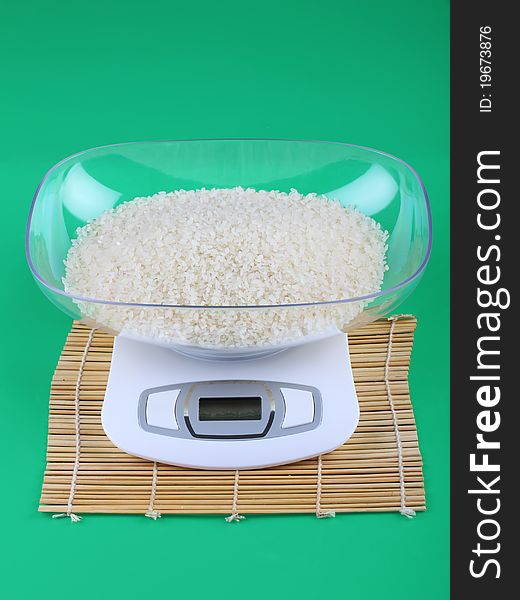 Kitchen scale and rice