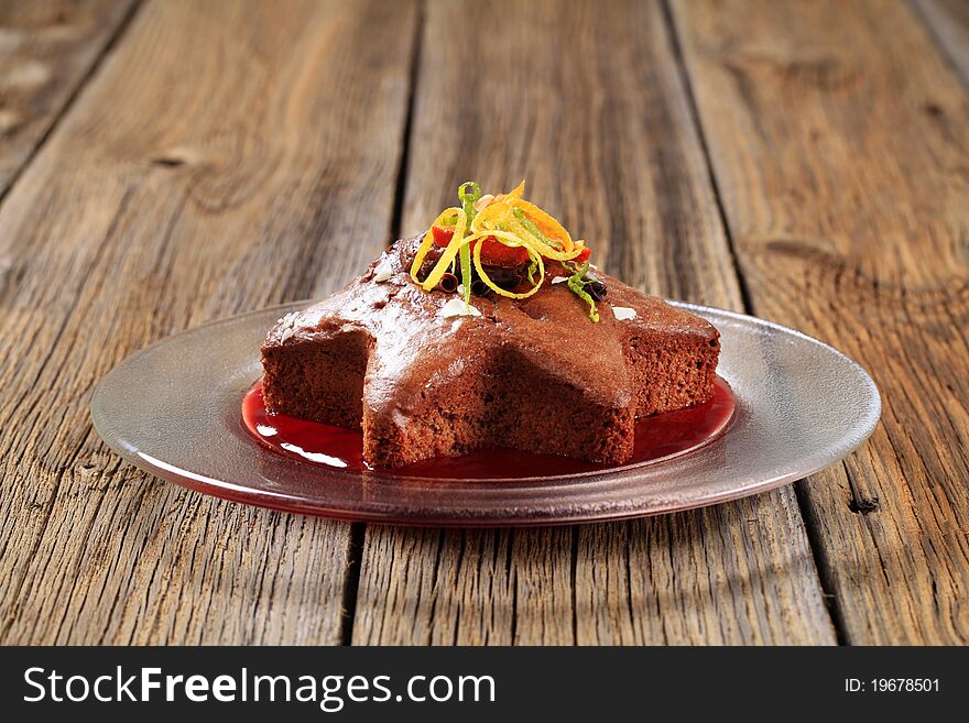 Star-shaped Gingerbread Cake