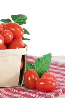 Grape Tomatoes In Wood Basket Royalty Free Stock Images Grape Tomatoes In Wood Basket Royalty Free Stock Images