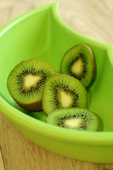 Kiwi In Green Bowl Royalty Free Stock Image Kiwi In Green Bowl Royalty Free Stock Image