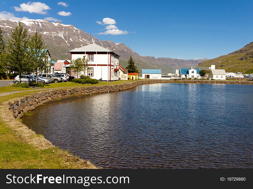 Small icelandic village - Seydisfjordur
