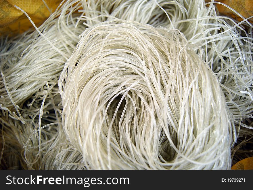 This is sweet potato processed vermicelli made, after is people like to eat food.