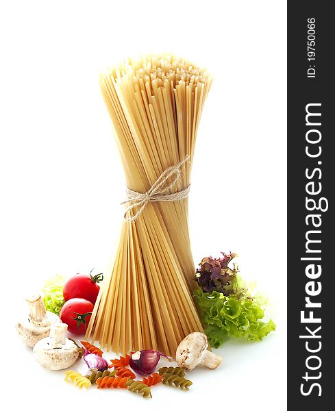 Spaghetti   With Raw Vegetables